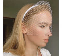 Headband with a veil KrasaJ. White.